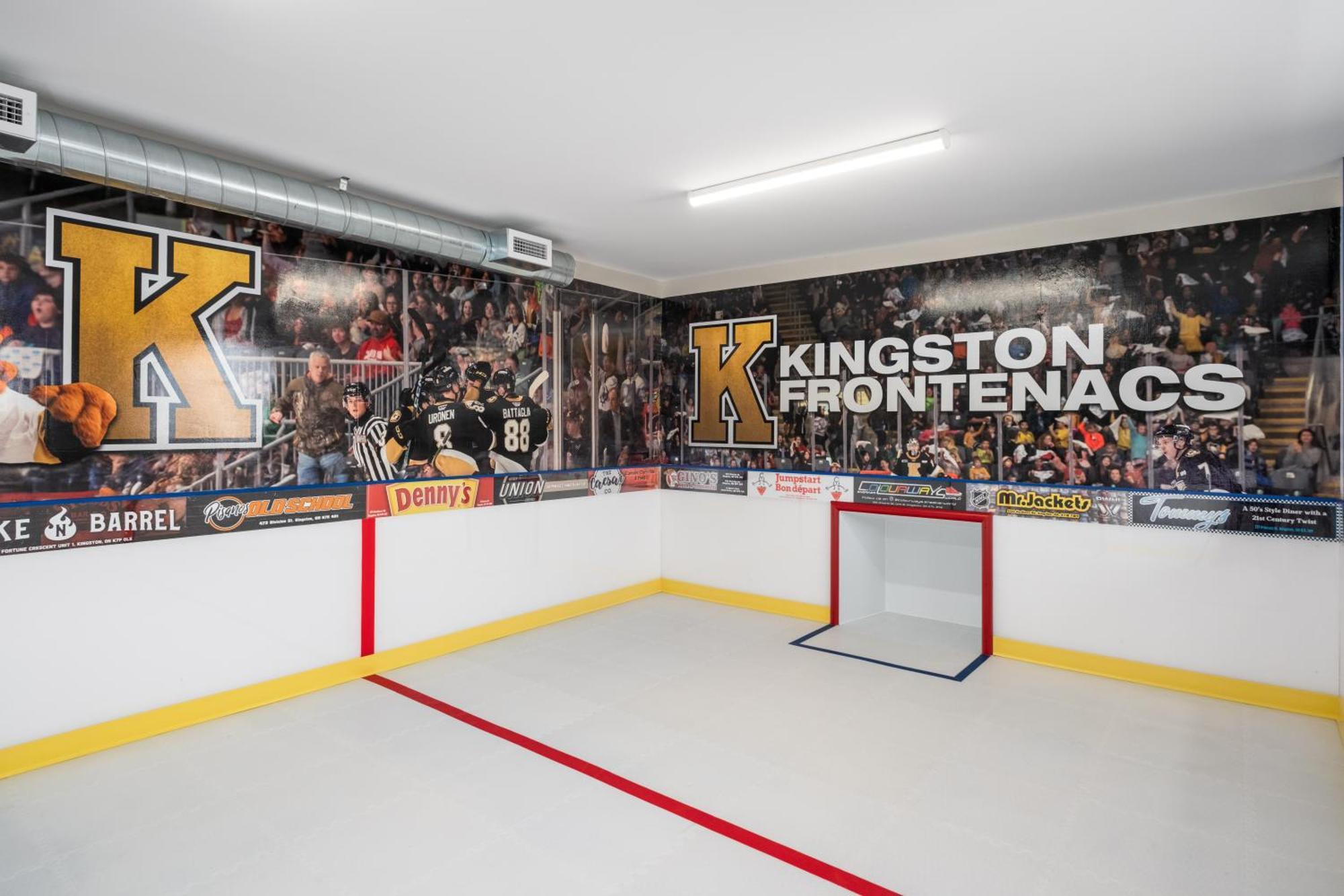 Comfort Suites Kingston Central Экстерьер фото
